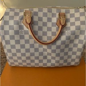 Louis Vuitton Speedy 30